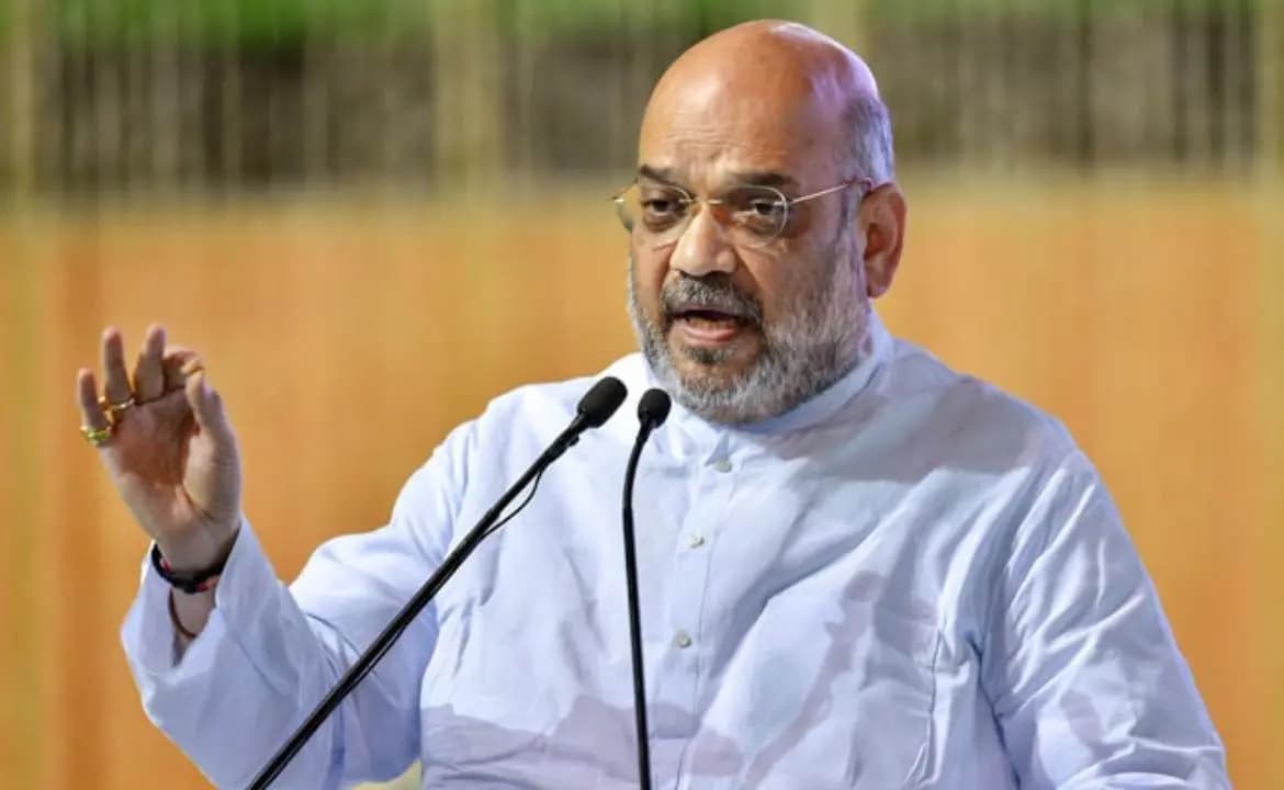 Amit Shah In Bengal: Union Home Minister holds an organizational meeting immediately upon arriving in Bengal, Amit visited the Chief Ministers Salt Lake residence on Sunday night
