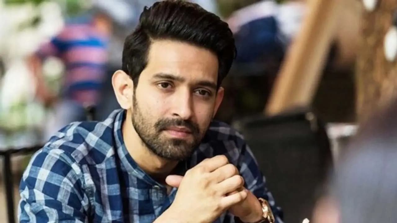 Vikrant massey talks about red flags of a relationship claims ex cannot be friends