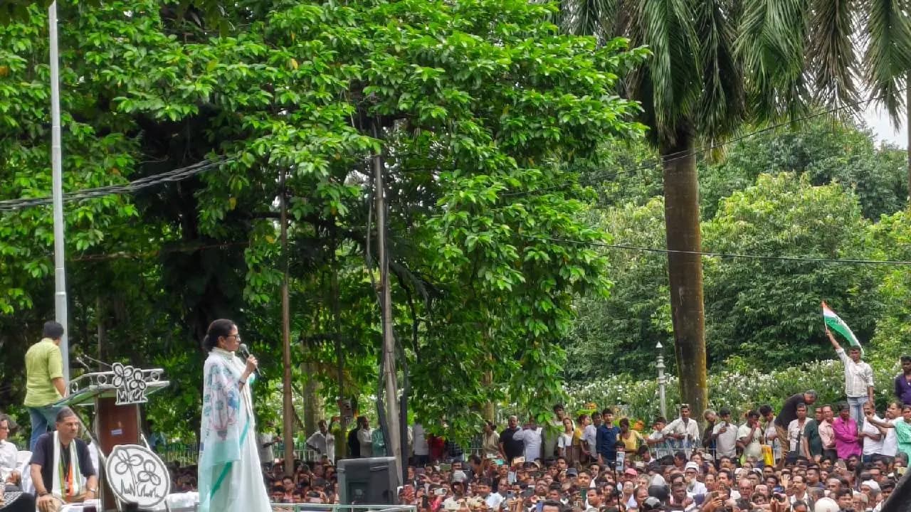 Mamata Banerjee Signals Political Comeback at 21 July Rally