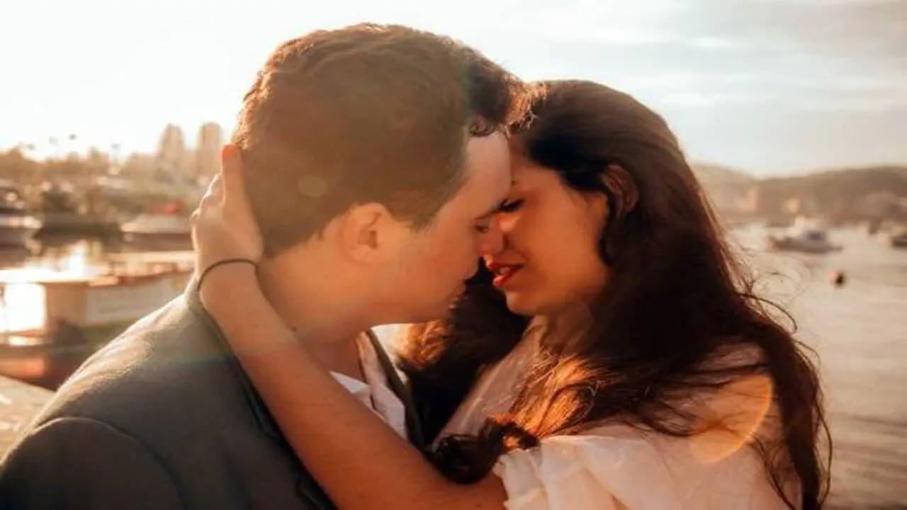 Kissing Health Risks: What Infections Spread Through Saliva and Prevention Tips
