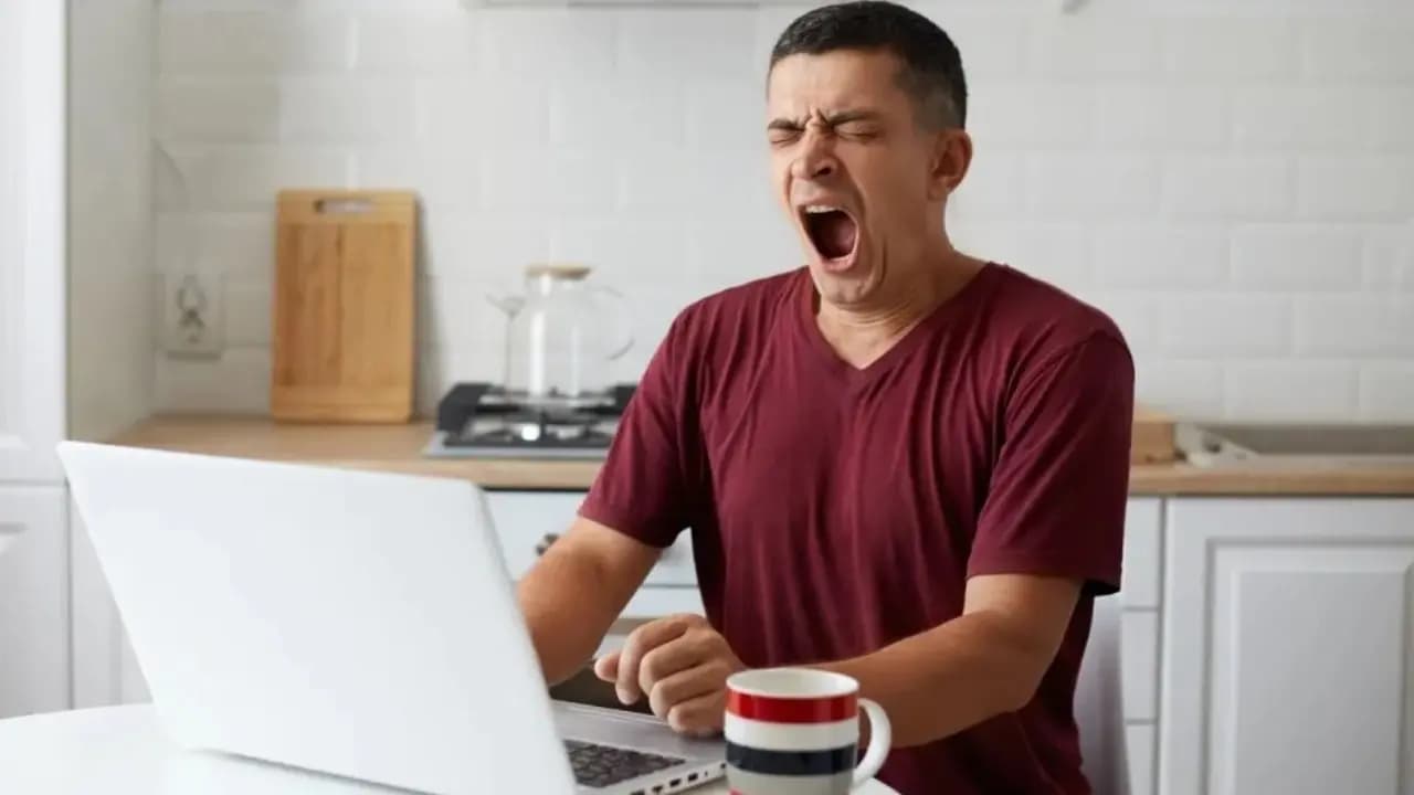 Contagious Yawning Science: Why Yawning Spreads and What Brain Research Reveals