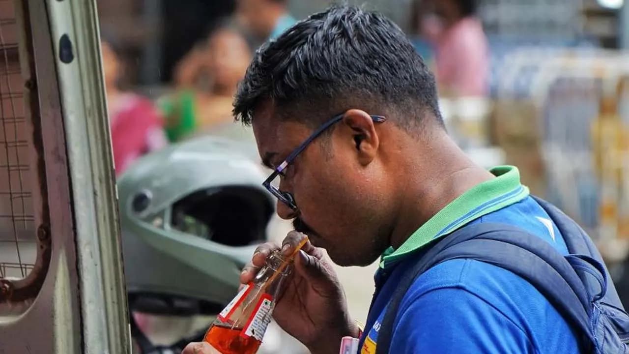 This drink is available only in Kolkata and it costs just 10 rupees A single sip is enough to instantly refresh your body and soul