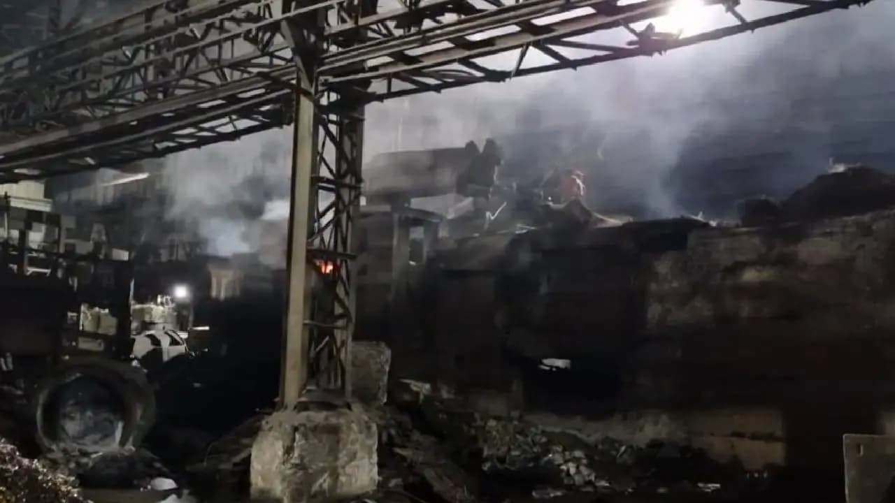 Three Workers Injured Afte Massive Explosion in Factory In East Burdwan