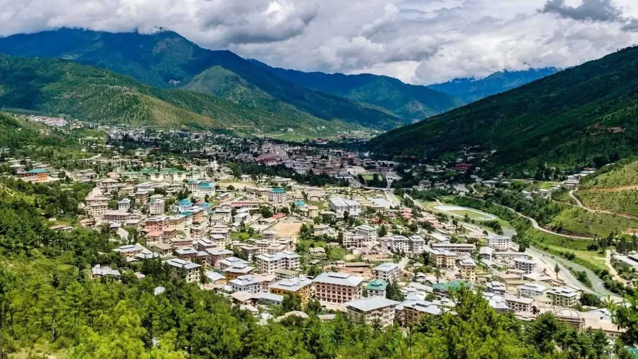 Only Country in the world with no traffic Signals Bhutan