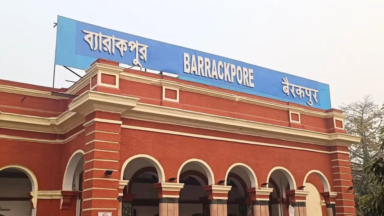 Barrackpore Central Road: North 24 Parganas Barrackpore Central Road renamed as Captain Shekhar Ghosh Sarani