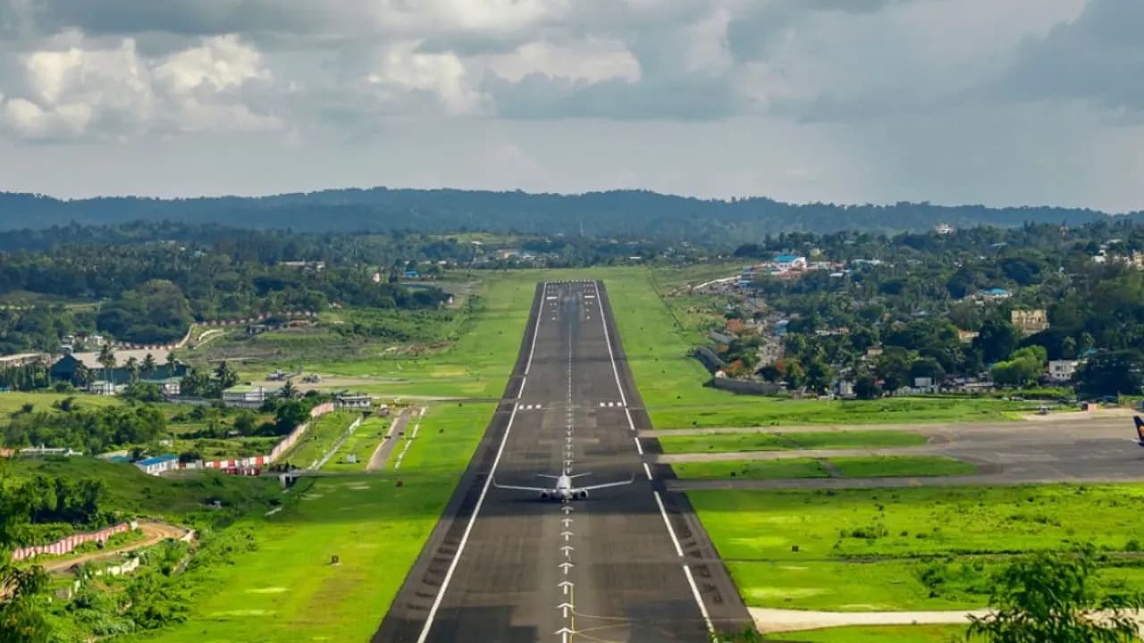 Khajuraho Airport: Indias number one airport Khajuraho has zero flights according to Customer Satisfaction Index released by Airport Authority India