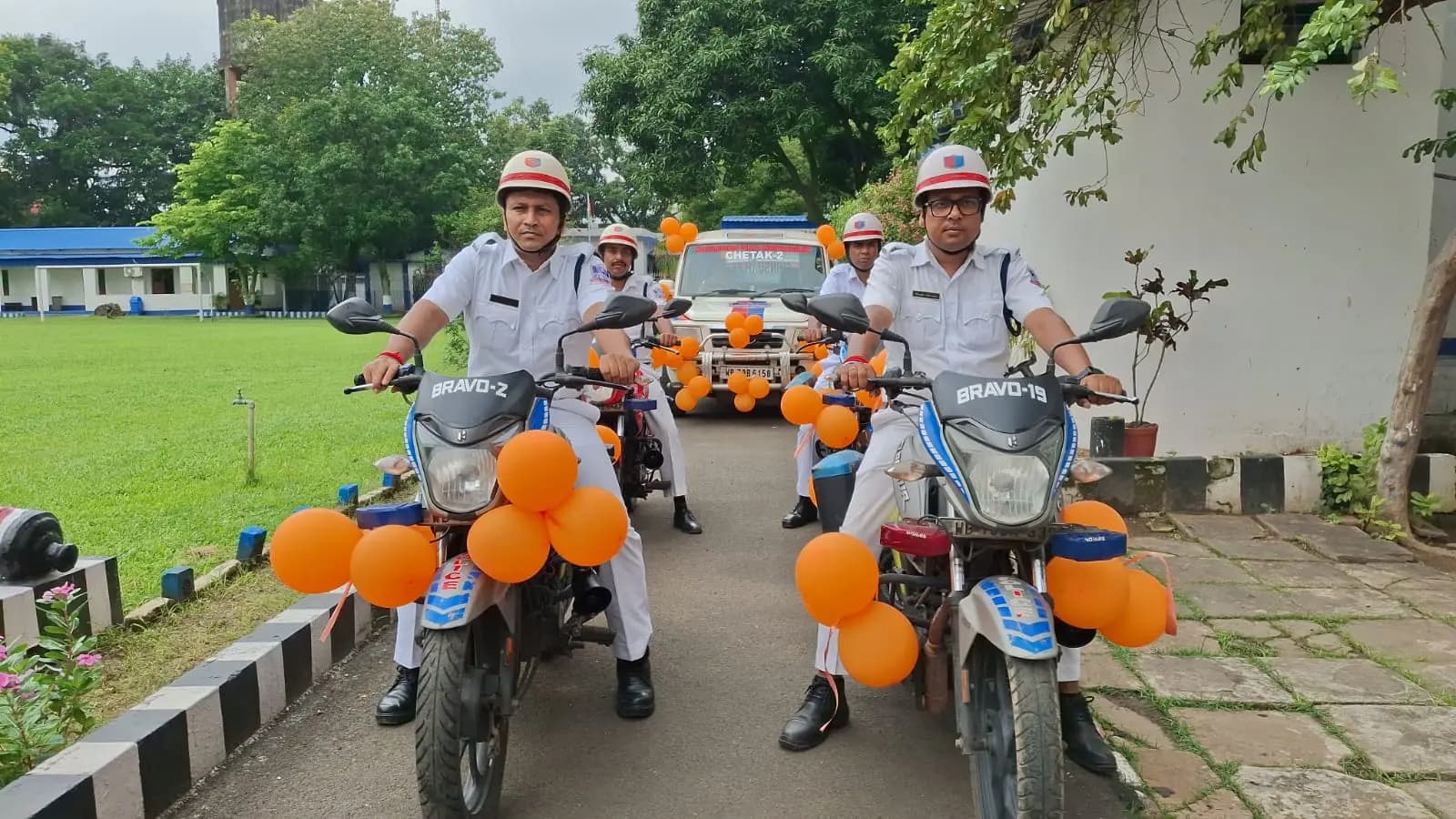 Beefed-up Security: Chandannagar Police Commissionerate has started using Chetak and Bravo mobile patrol vehicles to enhance security