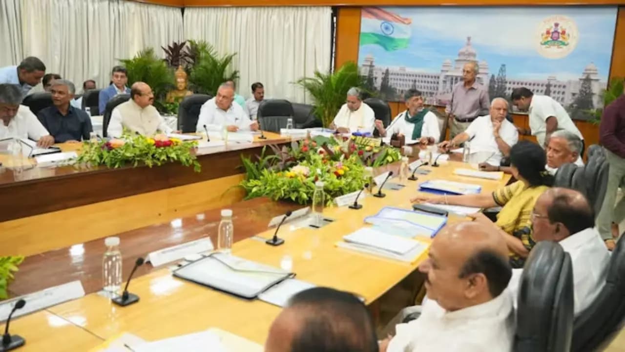 Karnataka Politics: DK Shivakumar at all party meet on Cauvery issue