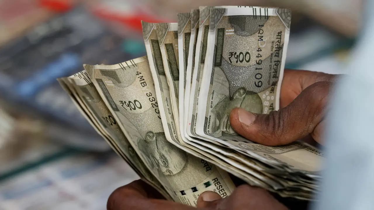 Central government will transfer 2500 rupees to the account of unemployed youths? PIB Fact checked