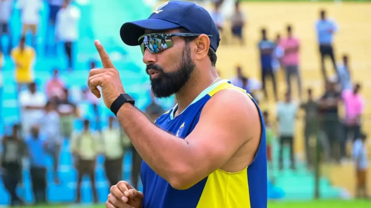 Leaving Gautam Gambhir Rahul Dravid and Anil Kumble behind Mohammed Shami picks Ravi Shastri as his best coach
