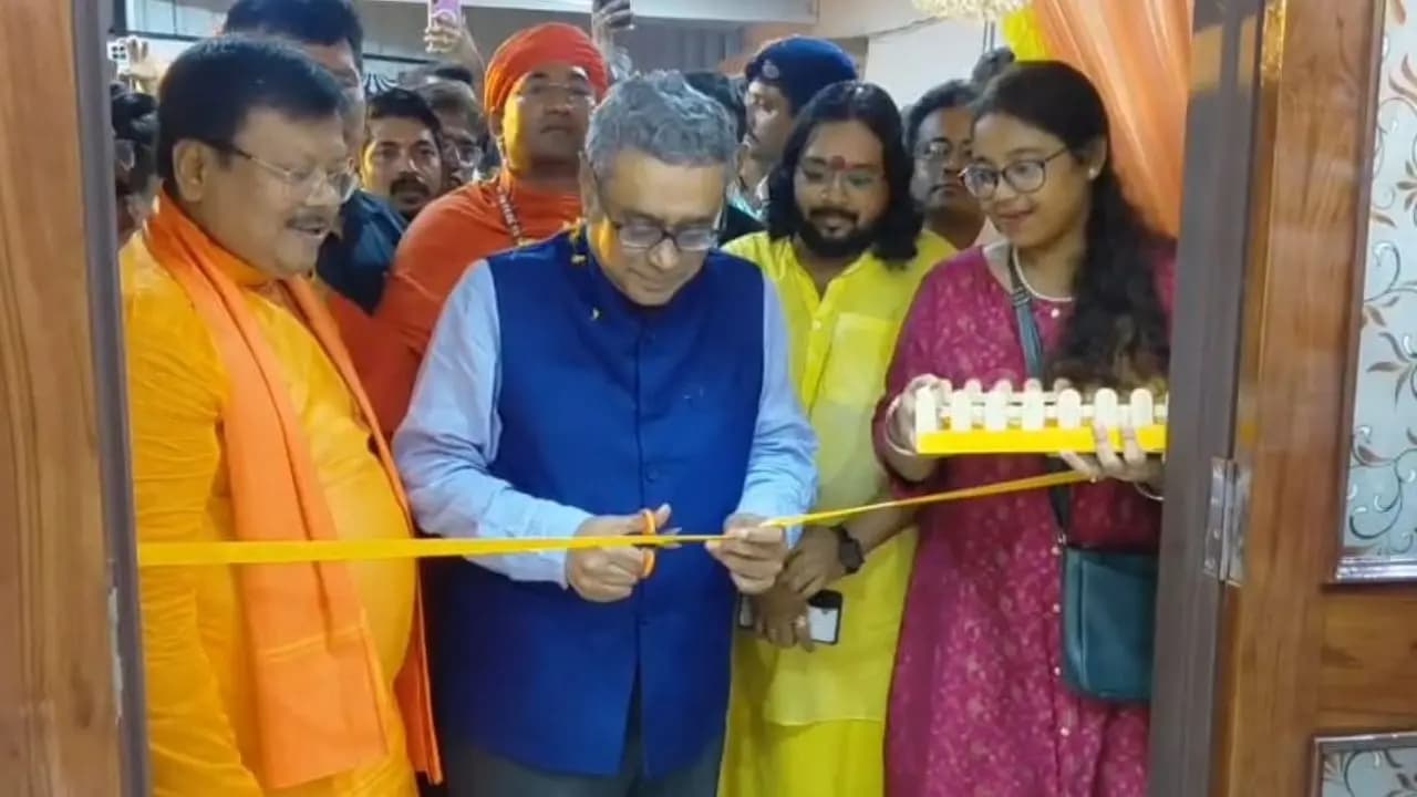 WB Finance Minister: West Bengal Finance Minister Swapan Dasgupta says BJP Govt is pro industry at Chinsurah raises topics of Singur and Dunlop too