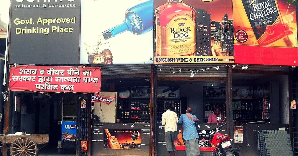 FSSAI Crackdown on Liquor Brands: Old Monk, Bagpiper, Antiquity Blue and Others Face Ban