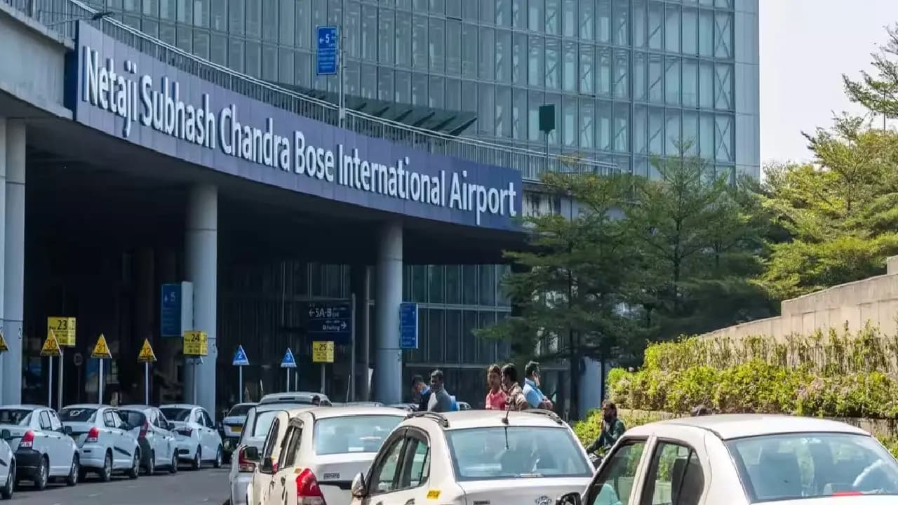 Gold recovered: gold jewellery seizure at kolkata airport area under investigation