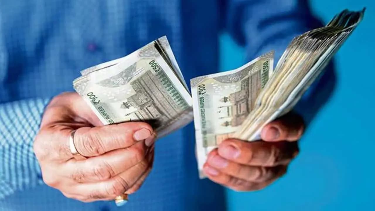 Compounding Magic: 5000 SIP Monthly Can Create Massive Wealth Over 30 Years