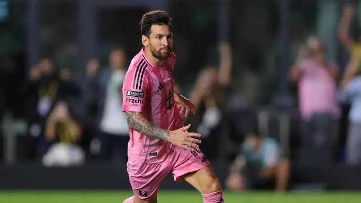 Lionel Messi scores two goals, first after World Cup, sets new record