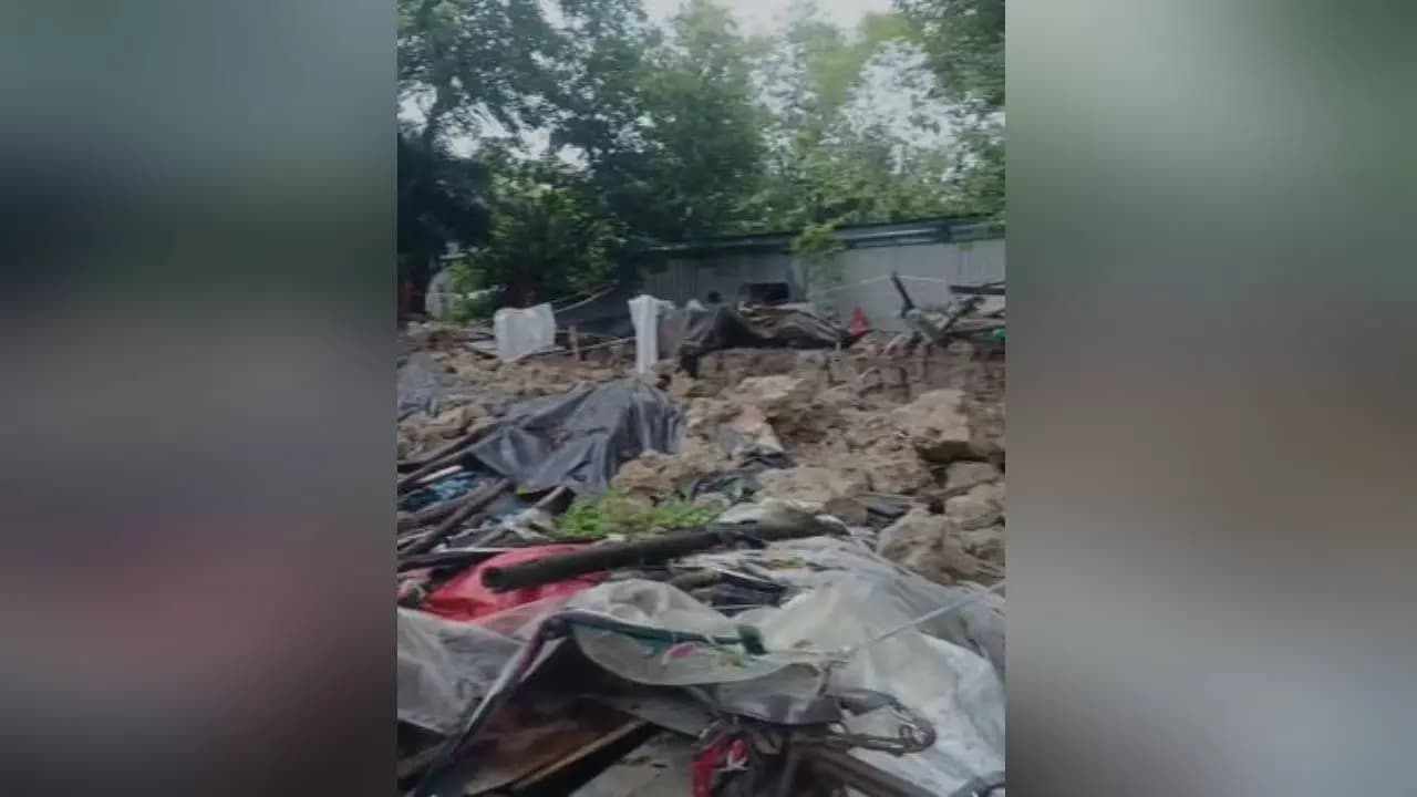 Mud house collapses in Belda father and daughter die tragically after being buried under the debris