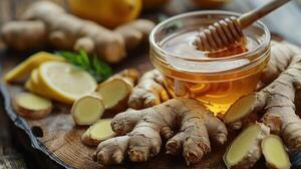Honey have lots of healthy ingredients in it with this mixture of honey may keep away dry cough and cold from you and boost immunity very fast at winter season